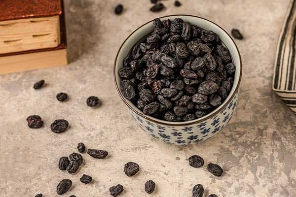 قیمت کشمش سیاه افغانستان با کیفیت ارزان + خرید عمده